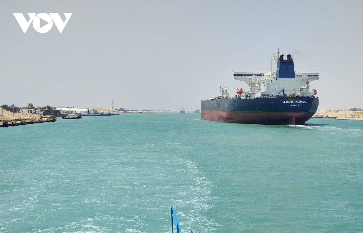 Kênh đào Suez của Ai Cập đạt doanh thu cao nhất trong lịch sử