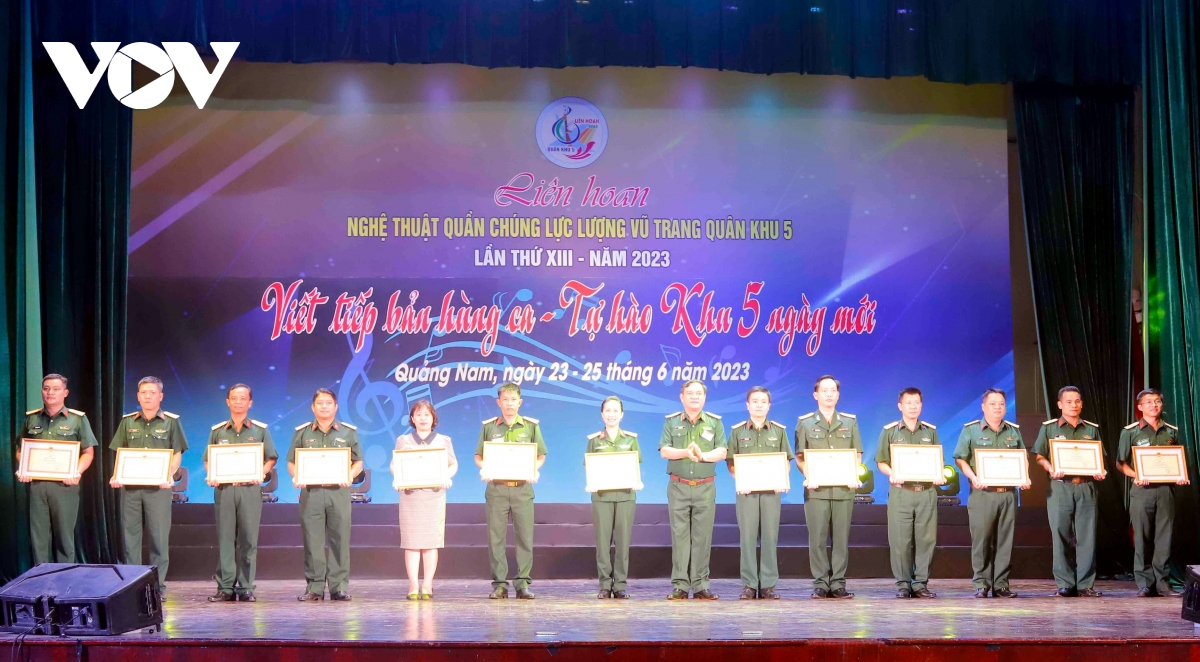 bế mạc liên hoan nghệ thuật quần chúng lực lượng vũ trang quân khu 5 năm 2023 hình ảnh 4 be mac lien hoan nghe thuat quan chung luc luong vu trang quan khu 5 nam 2023 hinh anh 4