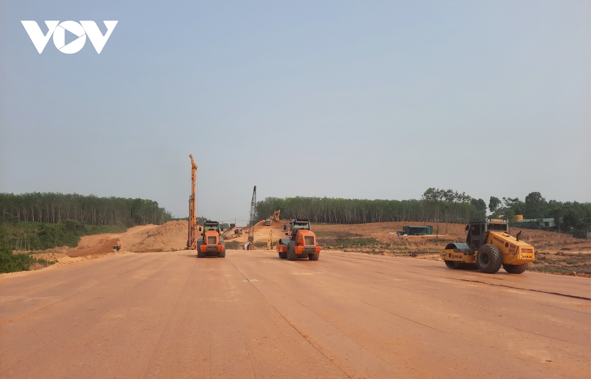 mới có 15 351 hộ dân có nhà ở trong phạm vi dự án cao tốc bắc nam bàn giao mặt bằng hình ảnh 3 moi co 15 351 ho dan co nha o trong pham vi du an cao toc bac nam ban giao mat bang hinh anh 3