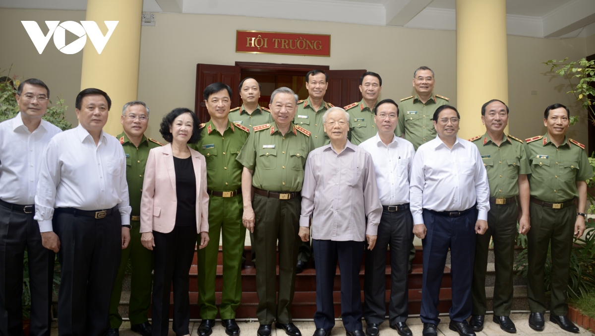 tong bi thu du, chi dao hoi nghi Dang uy cong an trung uong 6 thang dau nam hinh anh 5