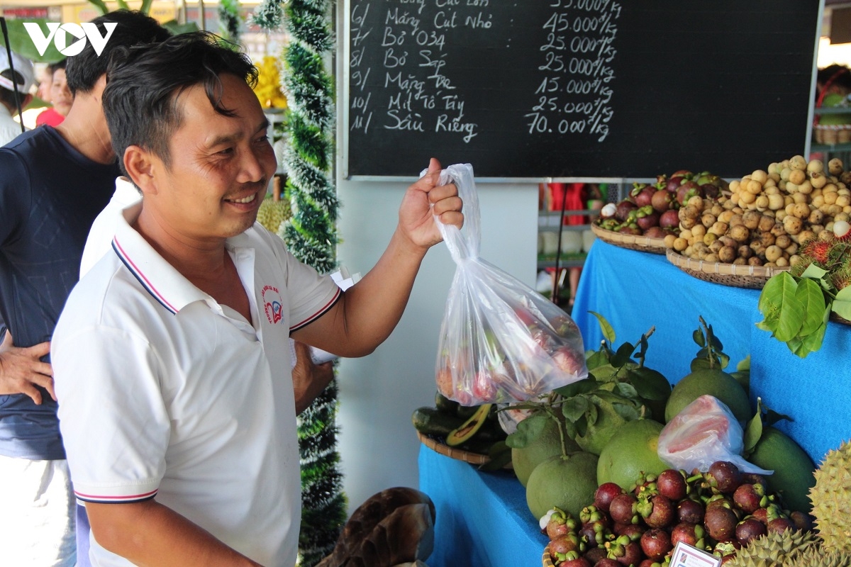 nong dan ba ria - vung tau dua sau rieng, bo, ca phe ra cho nong san hinh anh 3