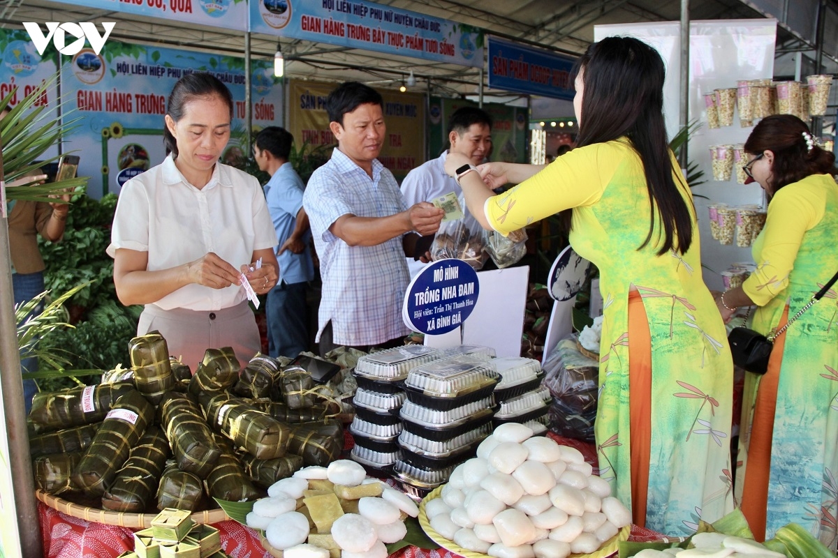nong dan ba ria - vung tau dua sau rieng, bo, ca phe ra cho nong san hinh anh 5