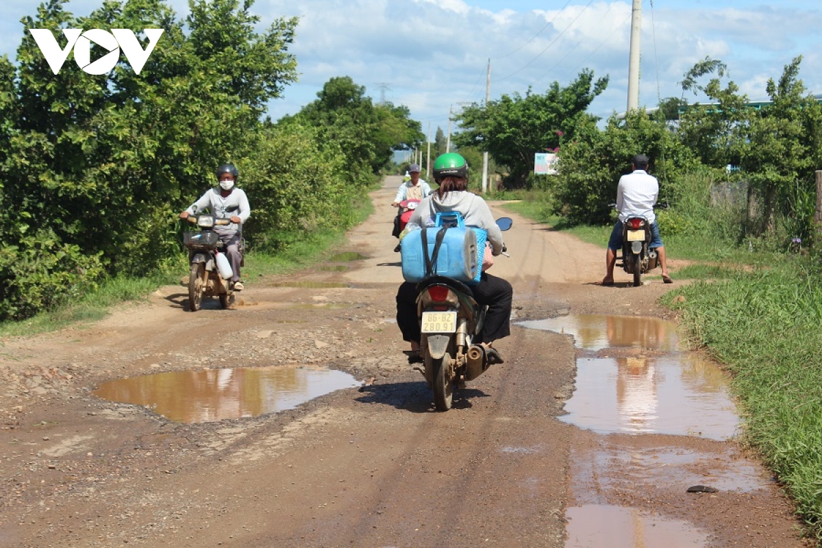 Duong ve xa vung sau phan tien xuong cap nghiem trong hinh anh 4