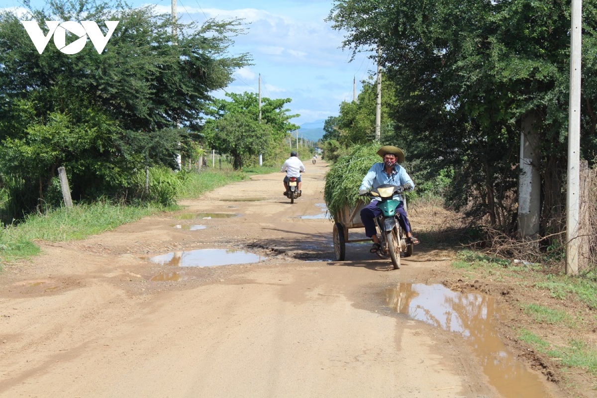 Duong ve xa vung sau phan tien xuong cap nghiem trong hinh anh 3