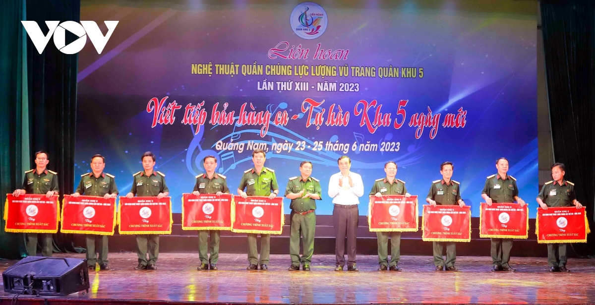 bế mạc liên hoan nghệ thuật quần chúng lực lượng vũ trang quân khu 5 năm 2023 hình ảnh 2 be mac lien hoan nghe thuat quan chung luc luong vu trang quan khu 5 nam 2023 hinh anh 2