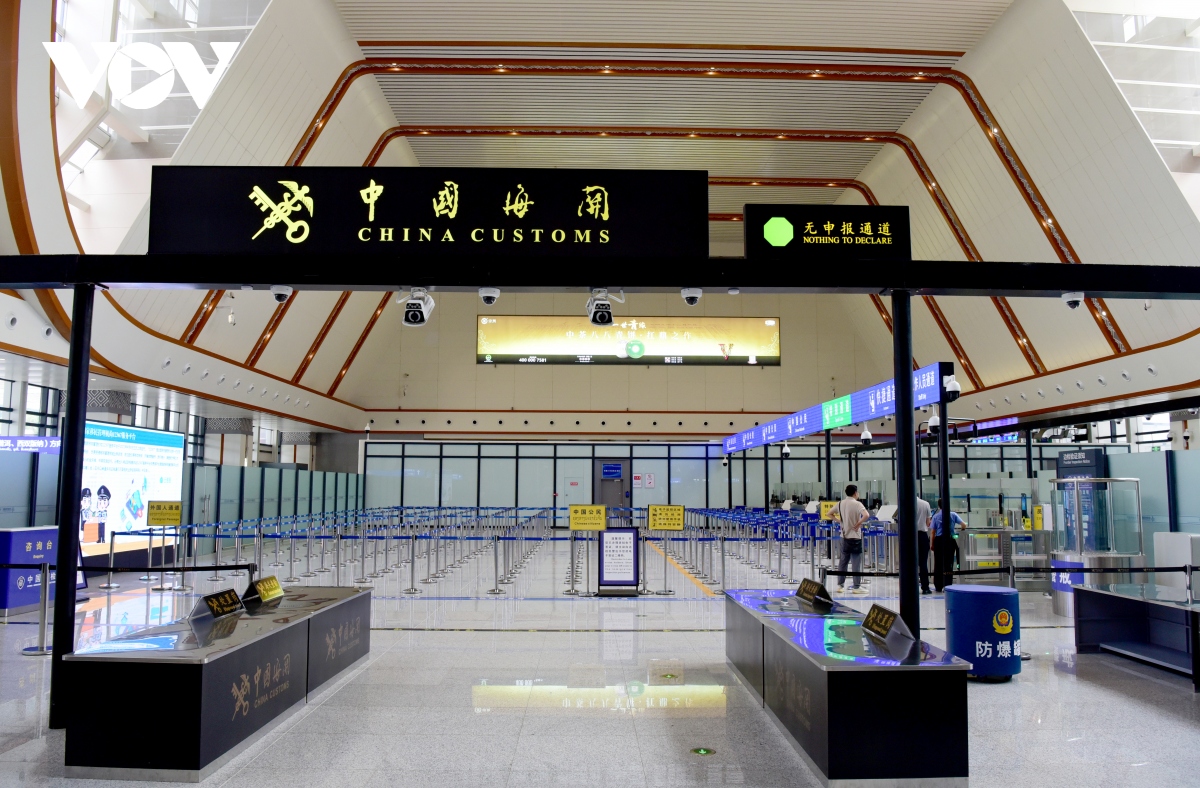 cận cảnh bên trong nhà ga chở khách của tuyến đường sắt trung quốc - lào hình ảnh 16 can canh ben trong nha ga cho khach cua tuyen duong sat trung quoc - lao hinh anh 16