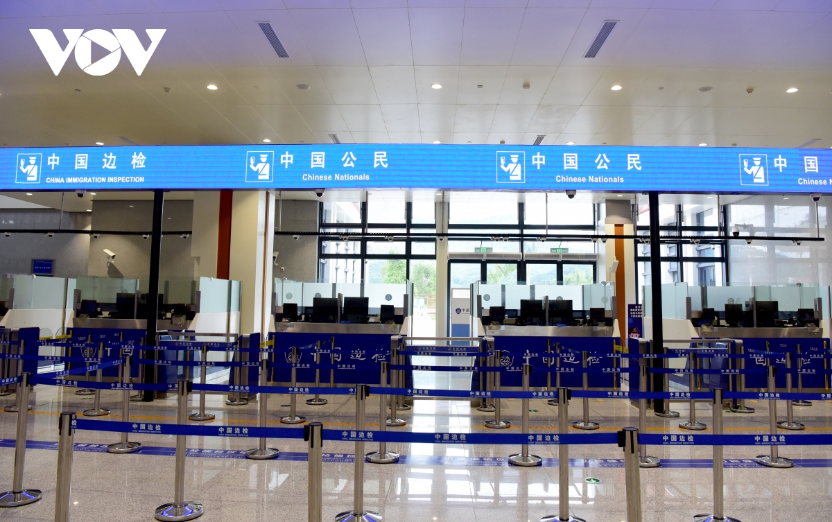 cận cảnh bên trong nhà ga chở khách của tuyến đường sắt trung quốc - lào hình ảnh 23 can canh ben trong nha ga cho khach cua tuyen duong sat trung quoc - lao hinh anh 23