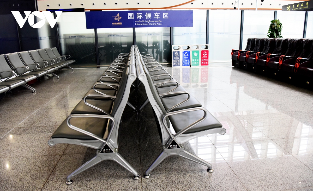 cận cảnh bên trong nhà ga chở khách của tuyến đường sắt trung quốc - lào hình ảnh 14 can canh ben trong nha ga cho khach cua tuyen duong sat trung quoc - lao hinh anh 14