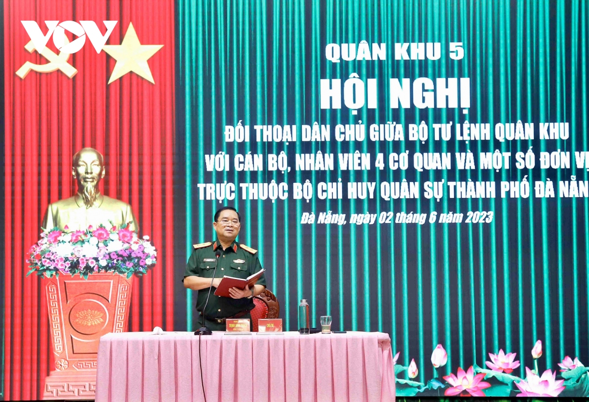 Bộ Tư lệnh Quân khu 5 đối thoại dân chủ với hạ sĩ quan, binh sĩ