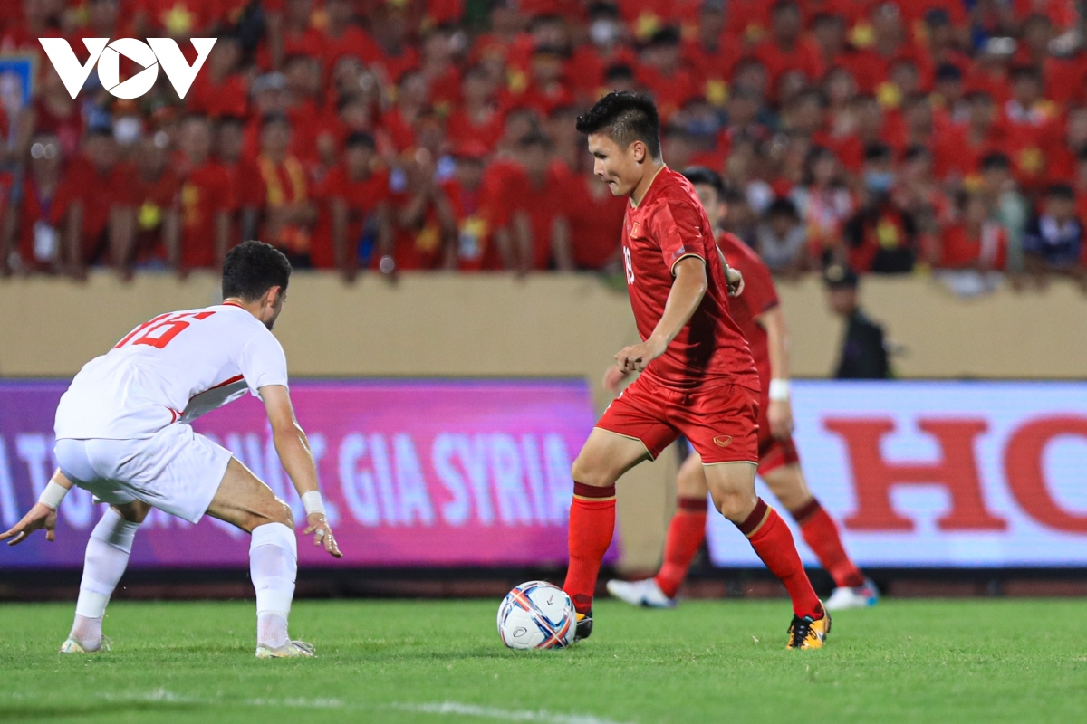 du am Dt viet nam 1-0 Dt syria hai gam mau doi nghich o chao lua thien truong hinh anh 1