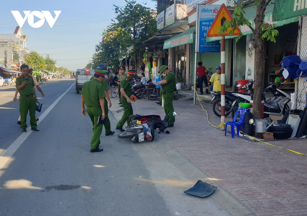 Xe tải đâm vào nhà dân khiến 2 người tử vong ở Quảng Ngãi