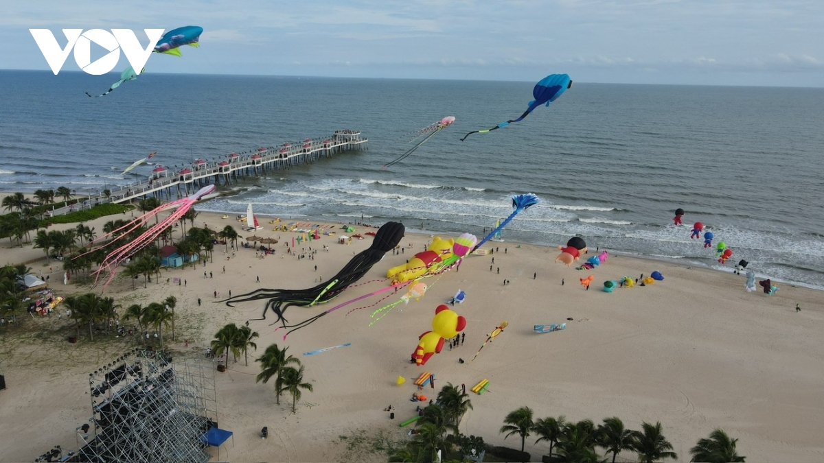 Dinh hinh san pham du lich de thu hut khach den ba ria - vung tau hinh anh 1