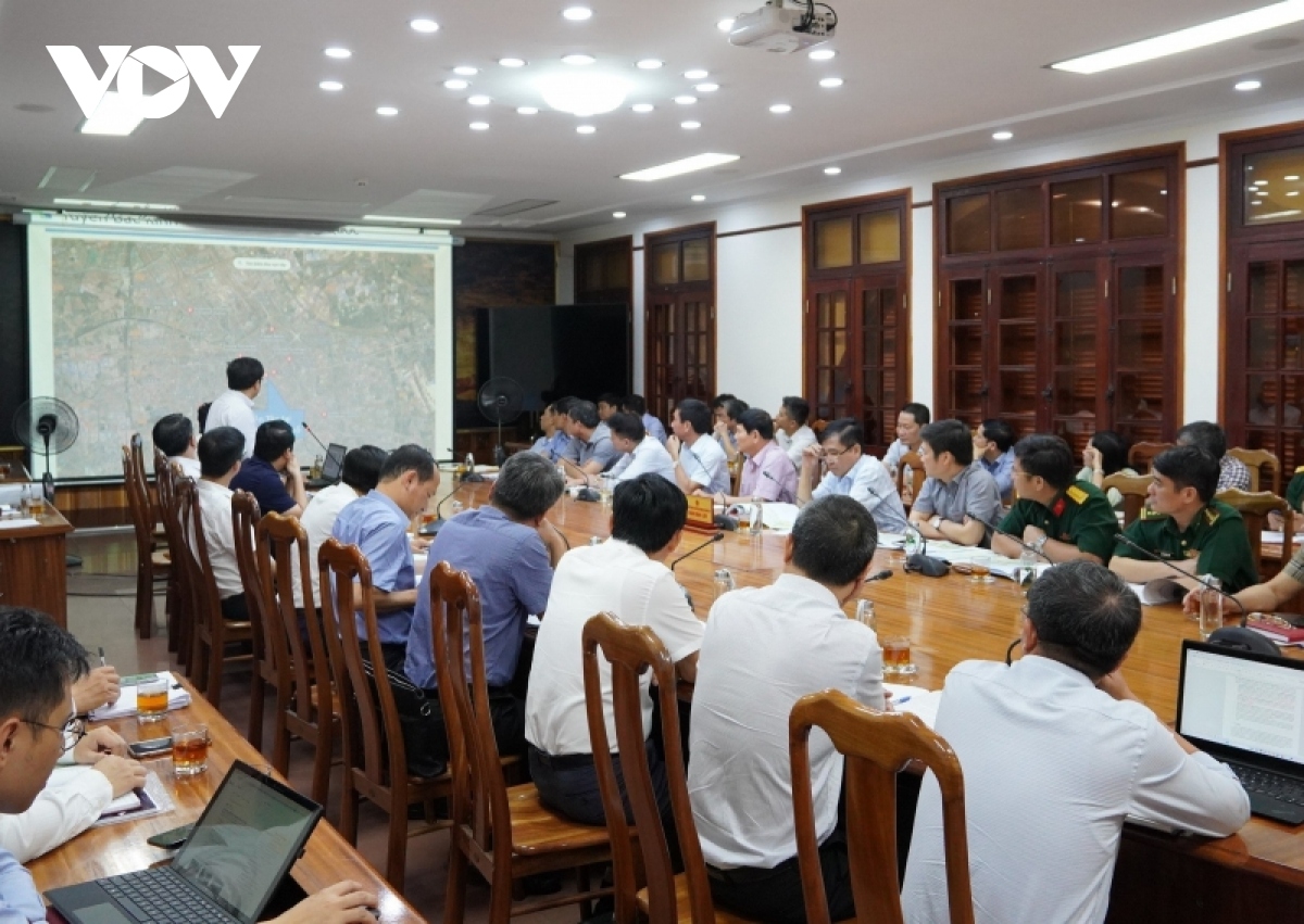 lua chon huong tuyen va vi tri nha ga duong sat toc do cao qua tinh quang binh hinh anh 2