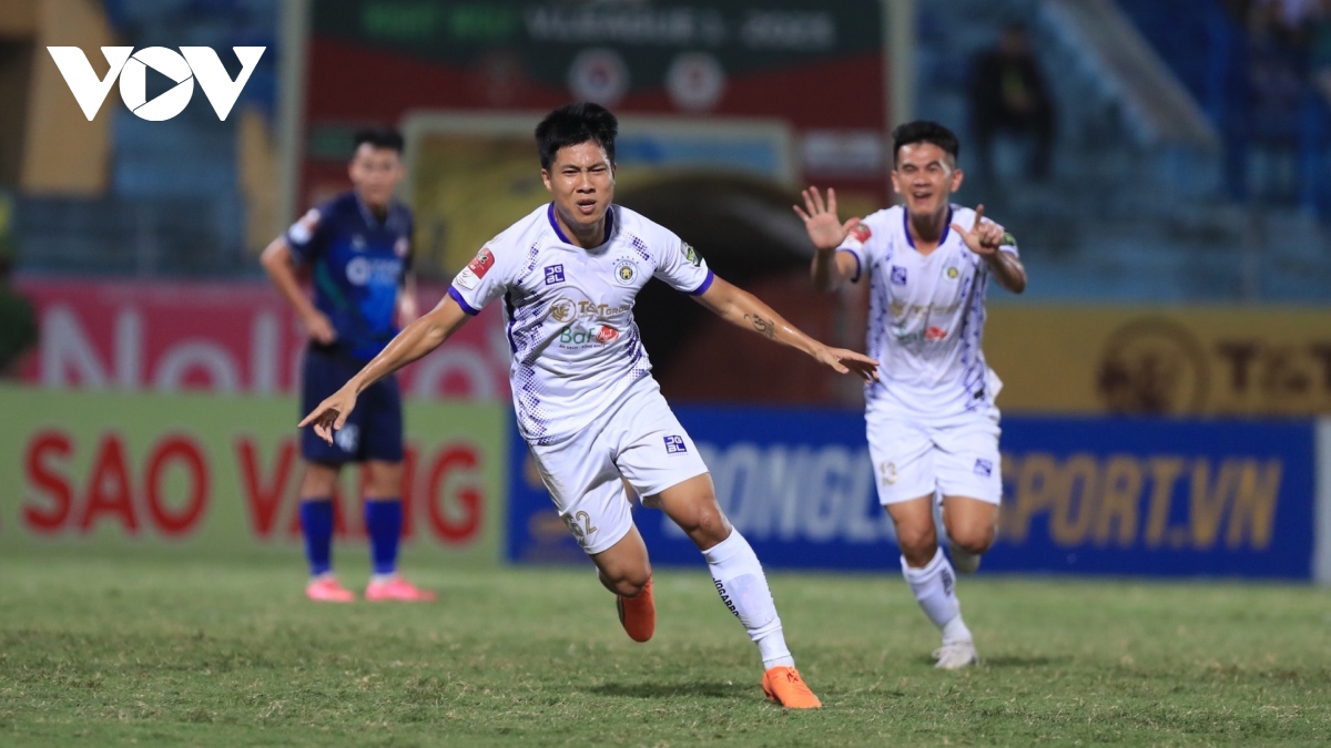 tien dao ha noi fc nhan chim binh Dinh bang hat-trick vao luoi Dang van lam hinh anh 9