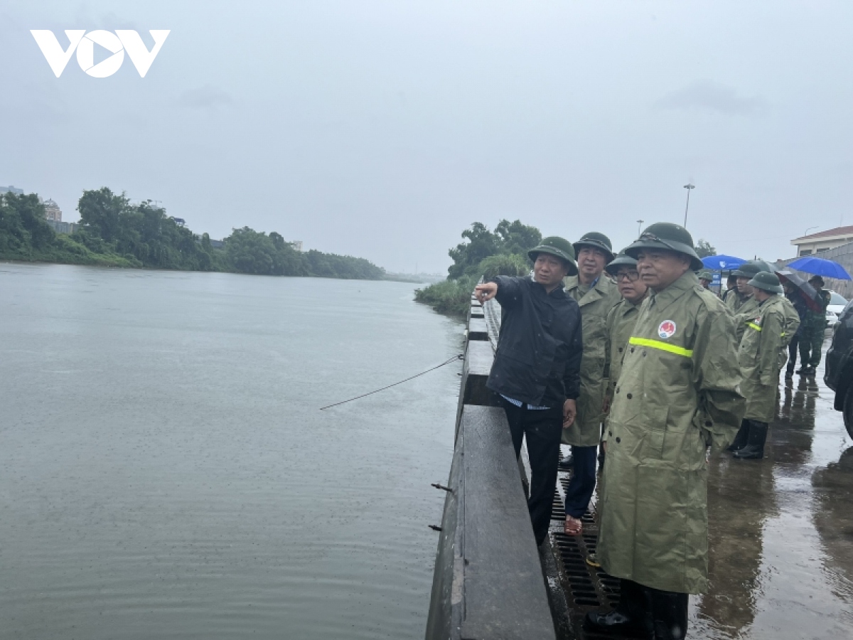 thu truong bo nn ptnt kiem tra cong tac phong, chong bao tai quang ninh hinh anh 2