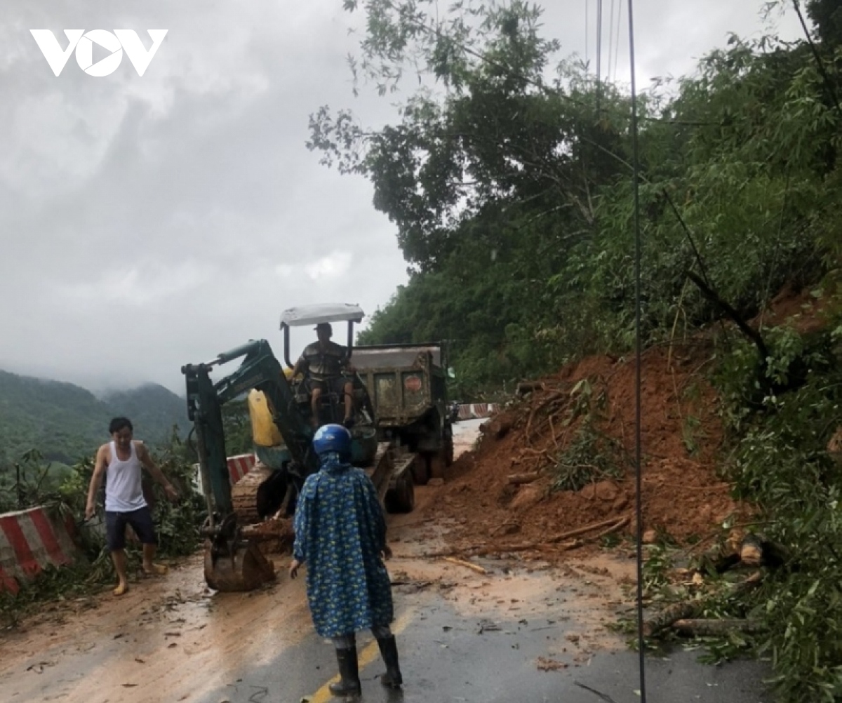 khan truong khac phuc sat lo tren quoc lo 55 doan qua binh thuan hinh anh 2