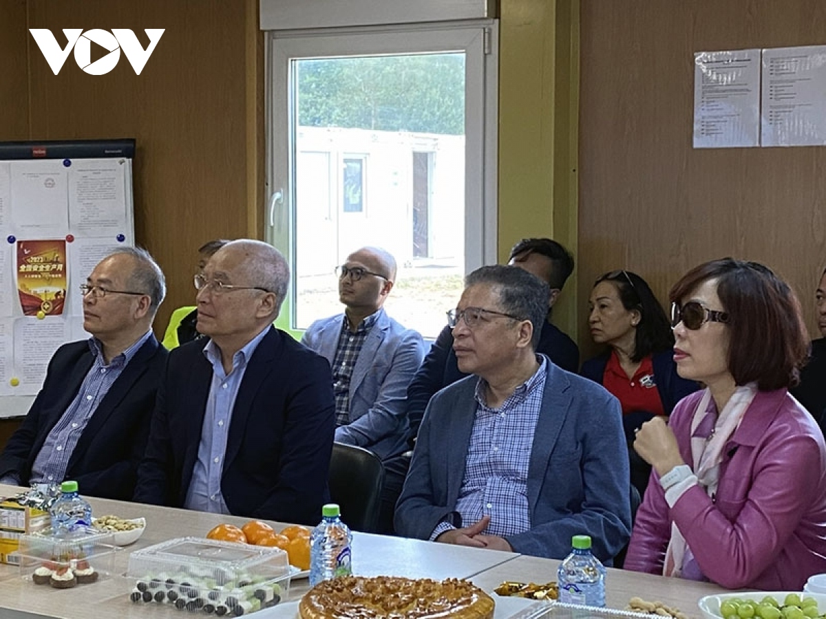 Đại sứ việt nam tại liên bang nga thăm công trình xây dựng nhà máy sữa hình ảnh 1 Dai su viet nam tai lien bang nga tham cong trinh xay dung nha may sua hinh anh 1