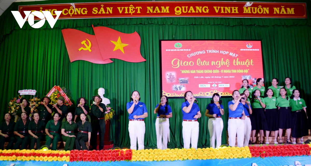 giao luu nghe thuat nhung nam thang khong quen vi nghia tinh dong doi hinh anh 1