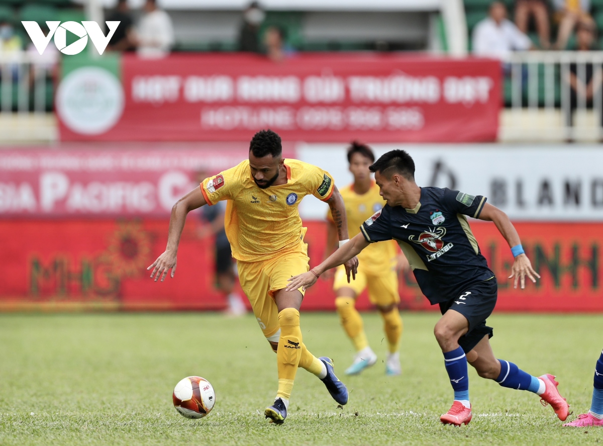 Paollo ghi bàn phút 90'+6, HAGL thắng kịch tính Khánh Hòa trên sân nhà