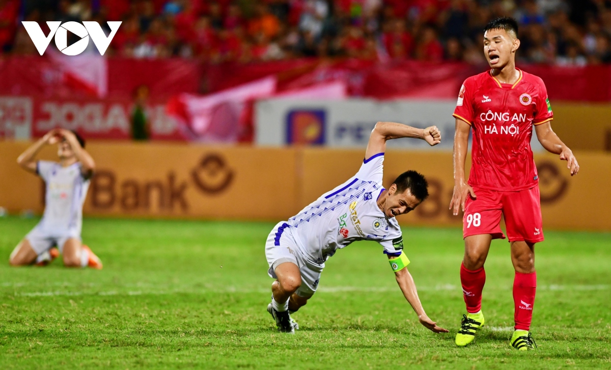 hinh anh kem vui o hang Day trong ngay clb cahn thang 2-1 ha noi fc hinh anh 13