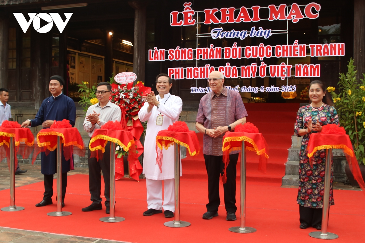triển lãm làn sóng phản đối cuộc chiến tranh phi nghĩa của mỹ ở việt nam hình ảnh 2 trien lam lan song phan doi cuoc chien tranh phi nghia cua my o viet nam hinh anh 2