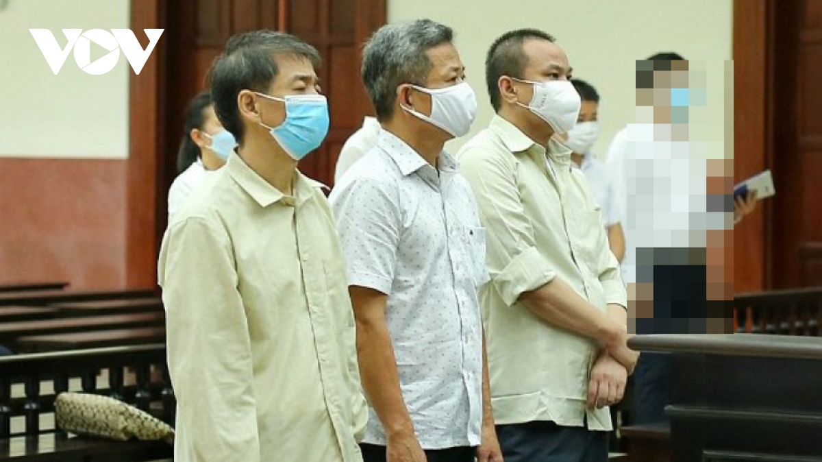 Trả tự do hai cựu cán bộ ngân hàng vụ cựu Bí thư Bến Cát, Bình Dương