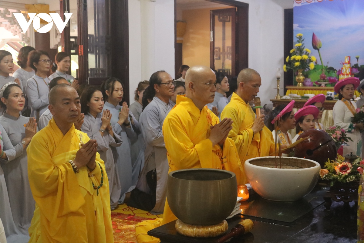 Dai le vu lan gan voi cac chuong trinh hieu hanh, an sinh xa hoi hinh anh 2