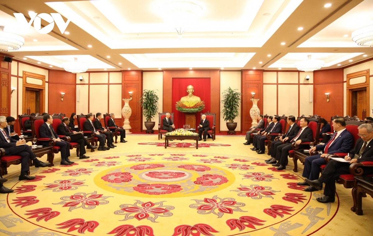 vietnamese leaders receive singaporean pm lee hsien loong picture 2