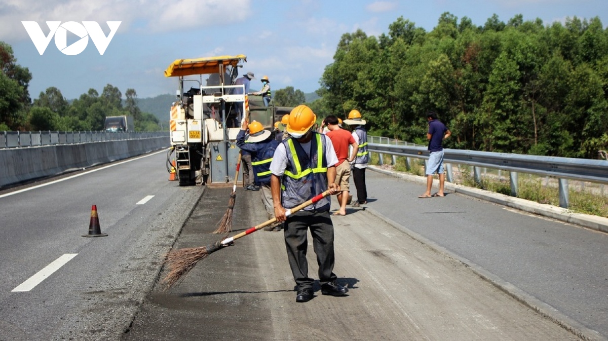 Thiếu hàng nghìn công nhân quản lý vận hành đường cao tốc