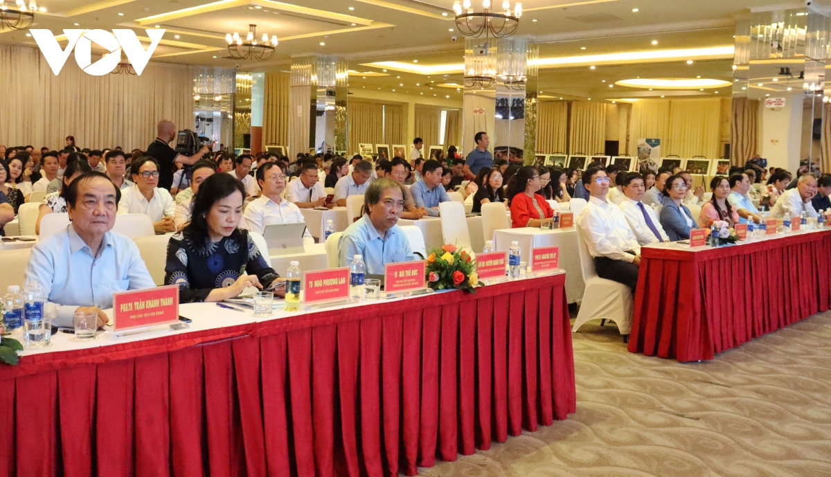 hội đồng lý luận phê bình vhnt trung ương bế mạc hội nghị tập huấn tại Đắk lắk hình ảnh 1 hoi dong ly luan phe binh vhnt trung uong be mac hoi nghi tap huan tai Dak lak hinh anh 1