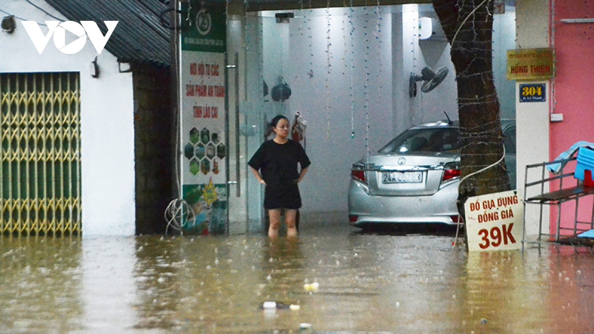 Kì lạ tuyến đường càng sửa càng ngập ở Lào Cai