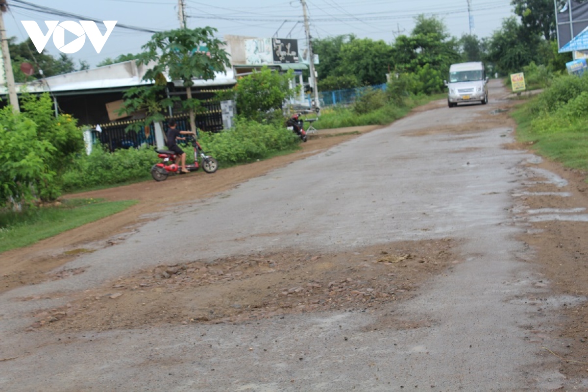 tuyến đường trung tâm xã bình an ở bình thuận xuống cấp, dân bức xúc hình ảnh 4 tuyen duong trung tam xa binh an o binh thuan xuong cap, dan buc xuc hinh anh 4
