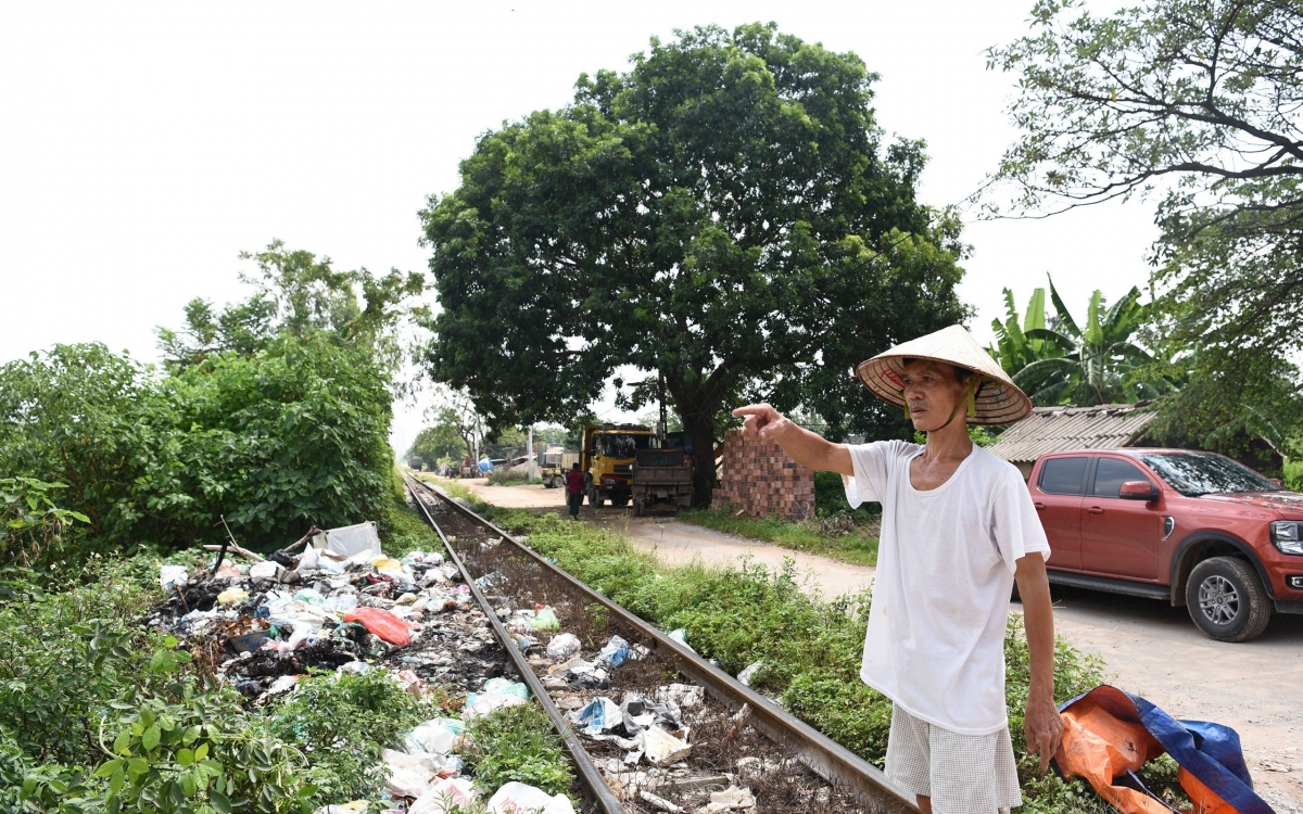 nguon nuoc o nhiem, rac thai bua vay diem nong sot xuat huyet cua ha noi hinh anh 15