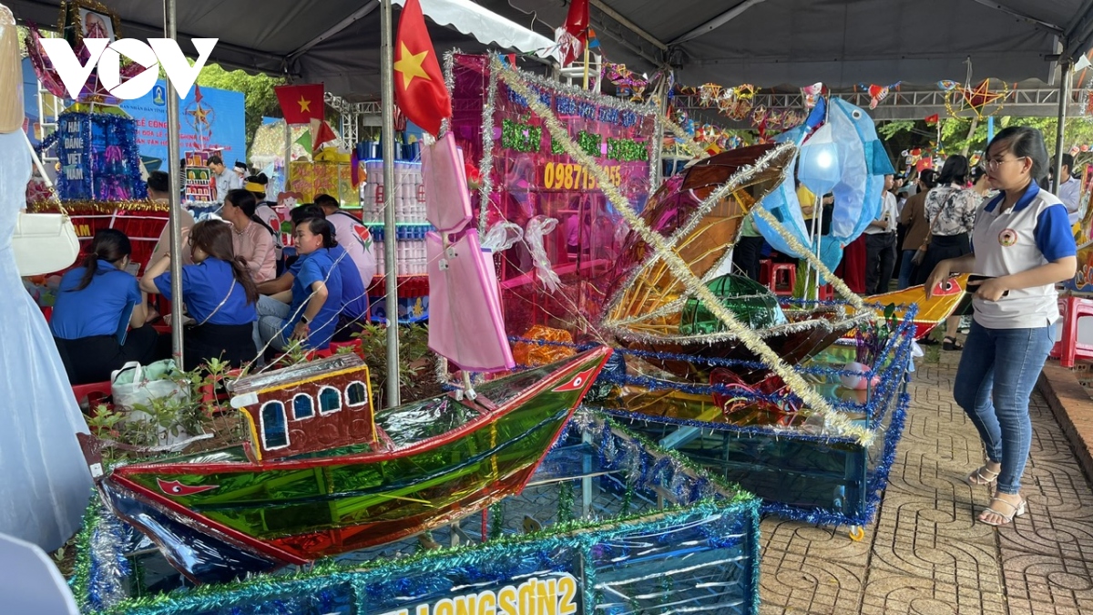 hang tram long den khong lo tai le hoi trung thu o vung tau hinh anh 3