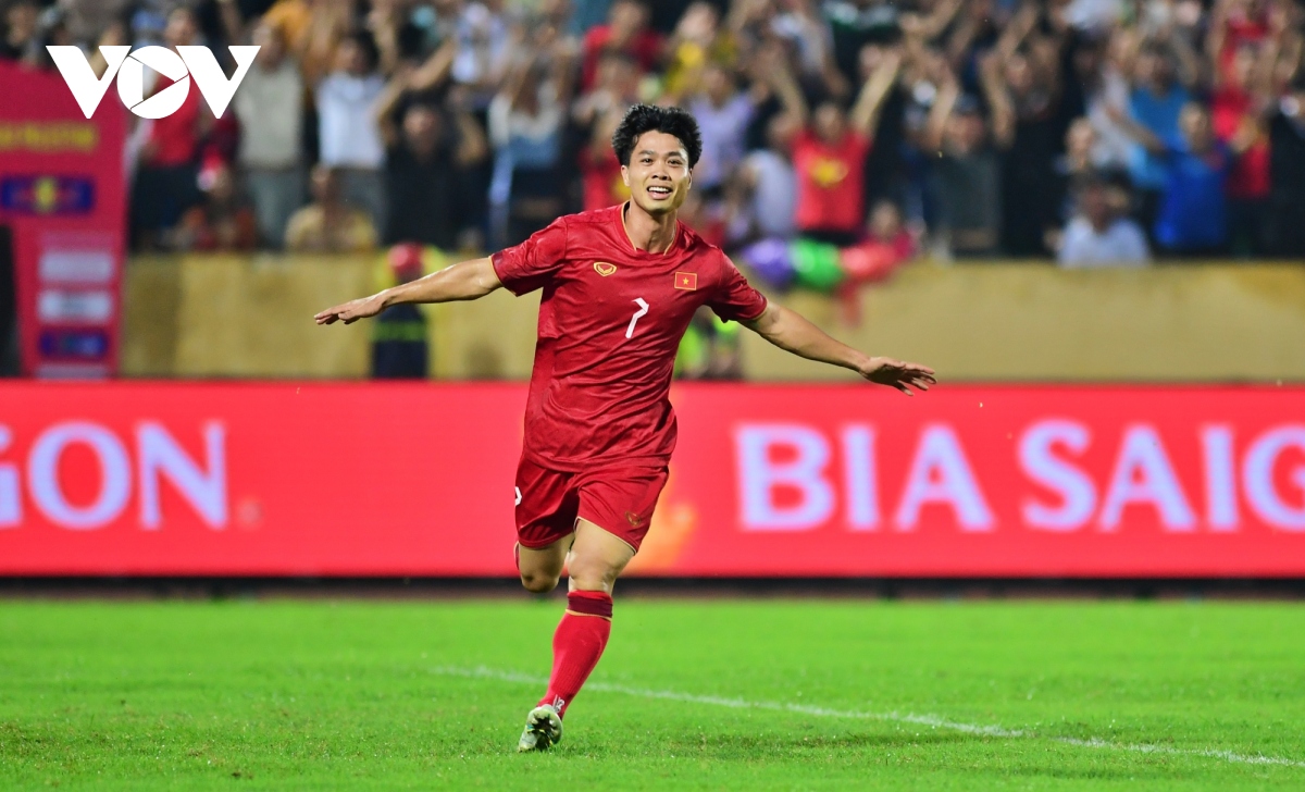 hinh anh dang buon o san thien truong sau tran Dt viet nam 2-0 Dt palestine hinh anh 4