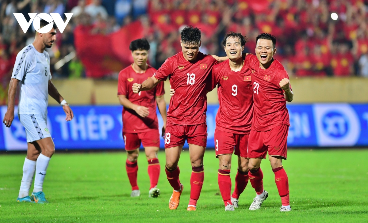 hinh anh dang buon o san thien truong sau tran Dt viet nam 2-0 Dt palestine hinh anh 6
