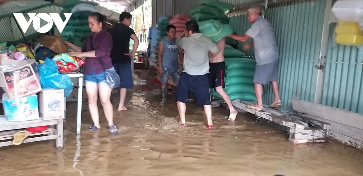 lu lon gay thiet hai nang tai phu yen, son la hinh anh 2