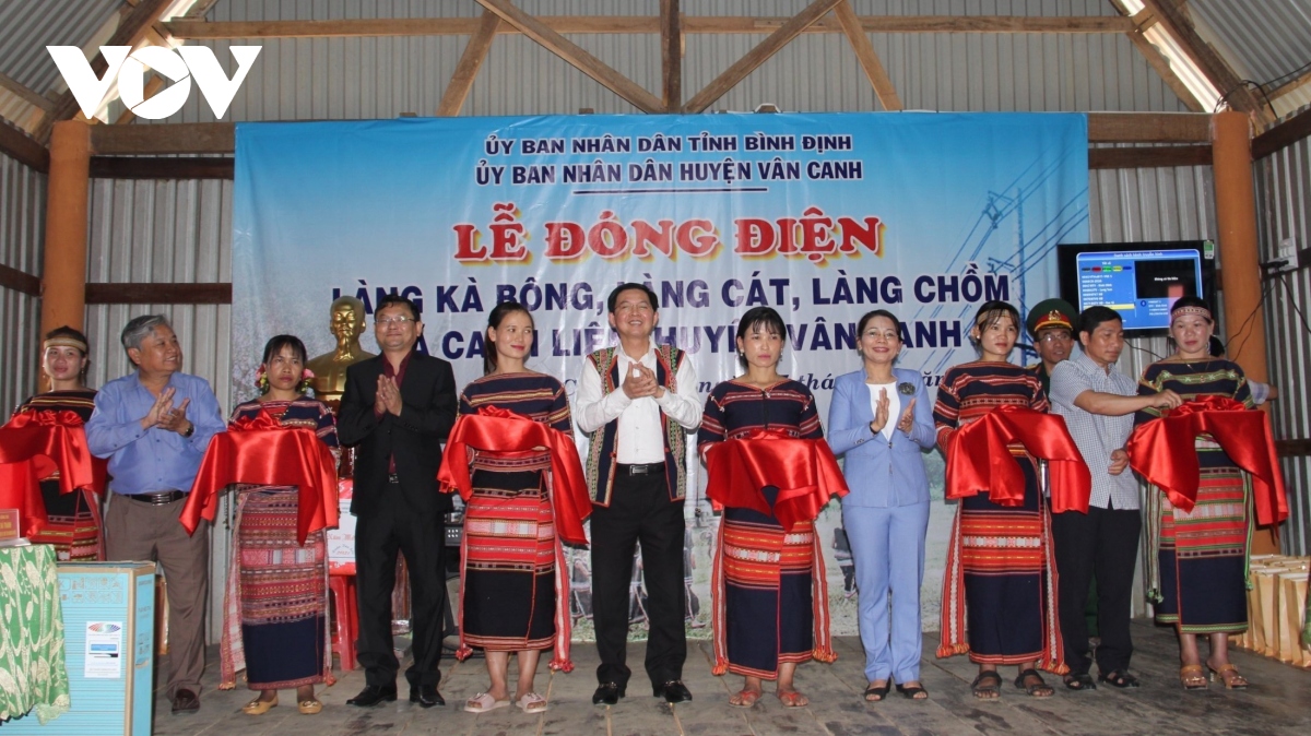 bao gio 3 lang cuoi cung o binh Dinh duoc cap dien luoi quoc gia hinh anh 2