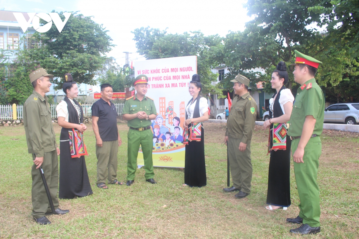 xa dau tien cua son la chuyen hoa dia ban sach ma tuy nam 2023 hinh anh 2