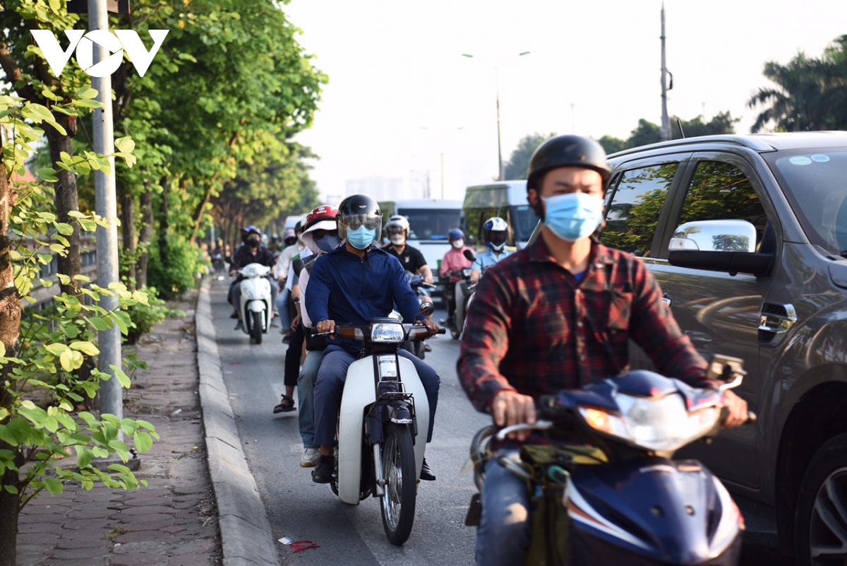 giao thong ha noi thong thoang trong ngay dau tien nghi le 2 9 hinh anh 2