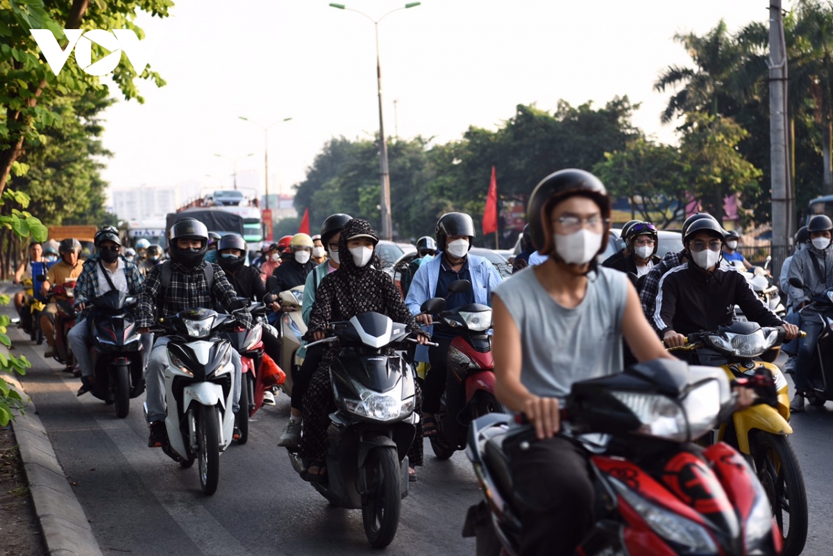 giao thong ha noi thong thoang trong ngay dau tien nghi le 2 9 hinh anh 4