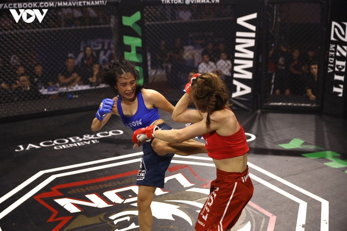 lo dien doi thu tranh dai cua nguyen thi thanh truc o lion championship 10 hinh anh 3