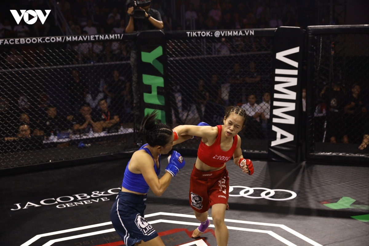 lo dien doi thu tranh dai cua nguyen thi thanh truc o lion championship 10 hinh anh 1