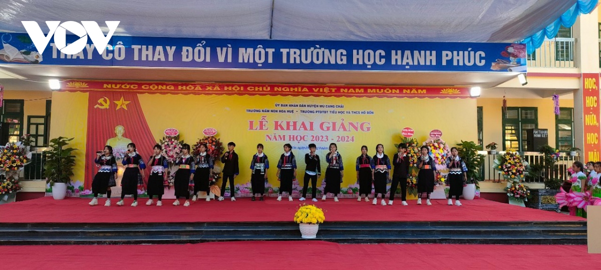 học sinh cả nước hân hoan đến trường dự lễ khai giảng năm học mới hình ảnh 243 hoc sinh ca nuoc han hoan den truong du le khai giang nam hoc moi hinh anh 243