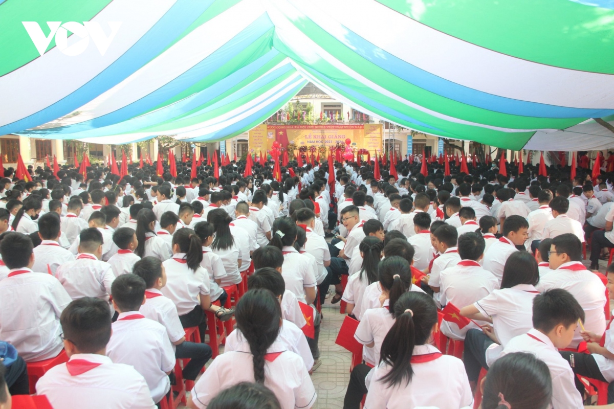 học sinh cả nước hân hoan đến trường dự lễ khai giảng năm học mới hình ảnh 301 hoc sinh ca nuoc han hoan den truong du le khai giang nam hoc moi hinh anh 301