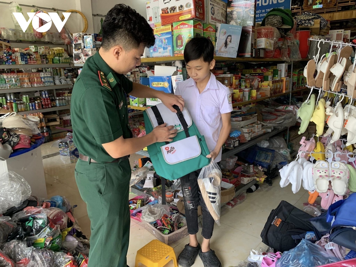 học sinh cả nước hân hoan đến trường dự lễ khai giảng năm học mới hình ảnh 51 hoc sinh ca nuoc han hoan den truong du le khai giang nam hoc moi hinh anh 51