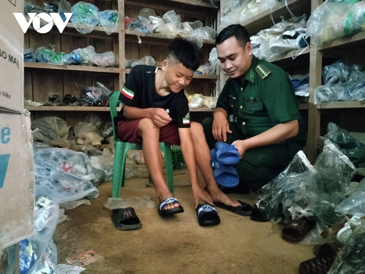 học sinh cả nước hân hoan đến trường dự lễ khai giảng năm học mới hình ảnh 49 hoc sinh ca nuoc han hoan den truong du le khai giang nam hoc moi hinh anh 49