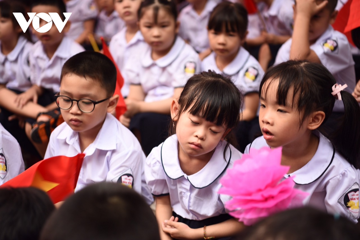 học sinh cả nước hân hoan đến trường dự lễ khai giảng năm học mới hình ảnh 113 hoc sinh ca nuoc han hoan den truong du le khai giang nam hoc moi hinh anh 113