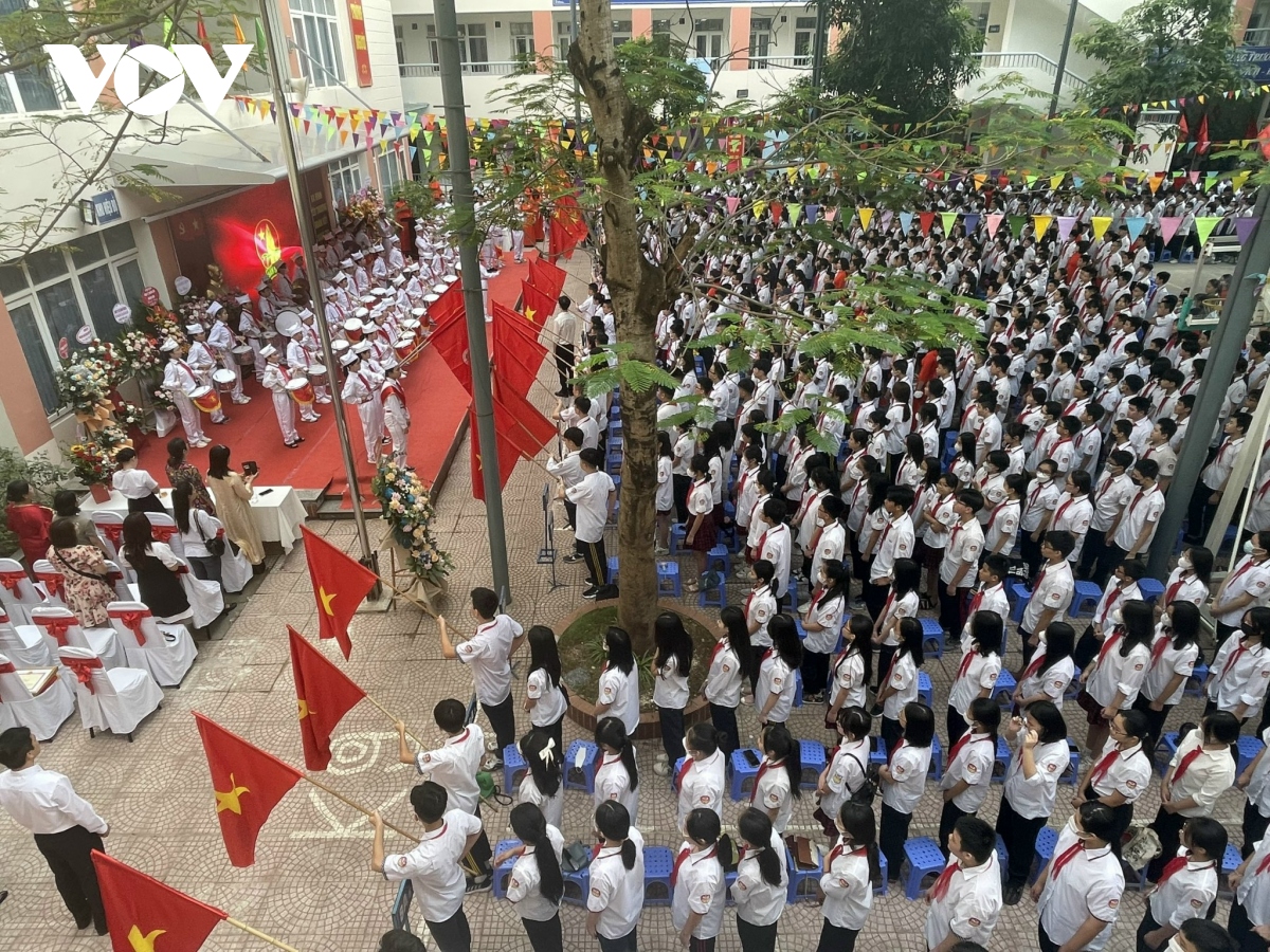 học sinh cả nước hân hoan đến trường dự lễ khai giảng năm học mới hình ảnh 144 hoc sinh ca nuoc han hoan den truong du le khai giang nam hoc moi hinh anh 144