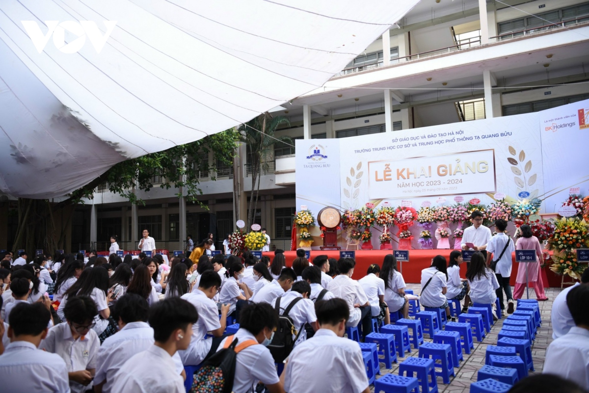 học sinh cả nước hân hoan đến trường dự lễ khai giảng năm học mới hình ảnh 21 hoc sinh ca nuoc han hoan den truong du le khai giang nam hoc moi hinh anh 21